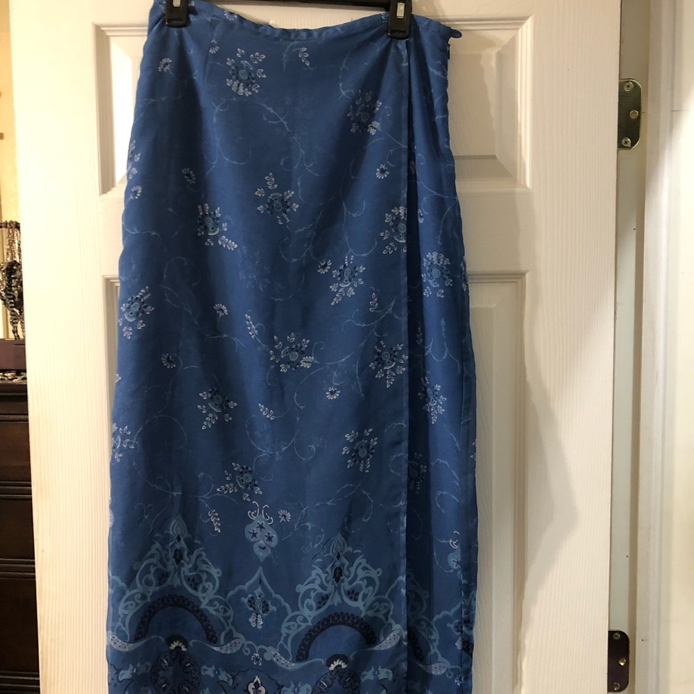 Long Women’s skirt